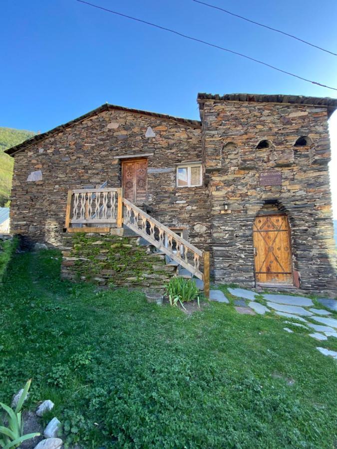 فندق Nizharadze'S Tower أوشغولي المظهر الخارجي الصورة