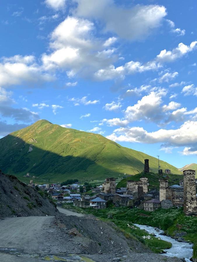 فندق Nizharadze'S Tower أوشغولي المظهر الخارجي الصورة